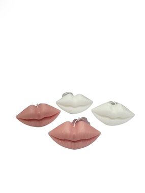 Set of 4 Puffy Lips Unscented Candles
